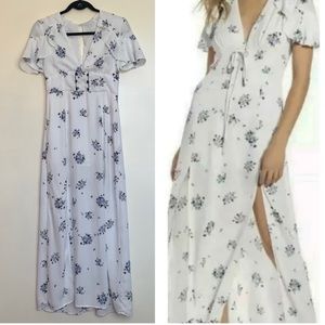 ⭐️ Offer B2G2! BUY 2 GET 2 FREE! 
Lush Floral Ruffle Maxi Dress